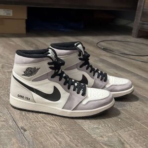 Light t bone gore tex Jordan 1s